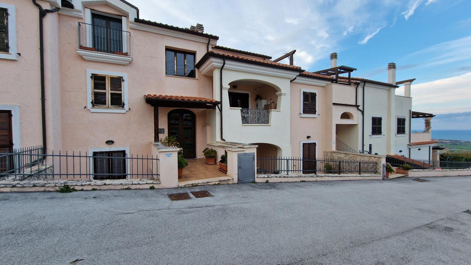 A Casa Di Daniele Apartment Porto Potenza Picena Bagian luar foto